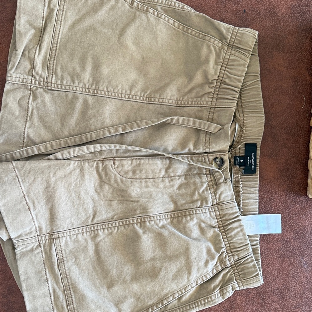 Cute, comfortable Banana Republic shorts. Like new, never worn.